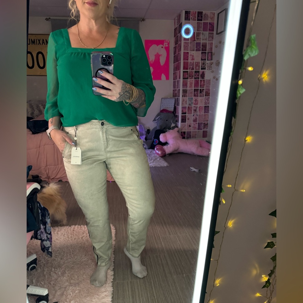 Extremely special denim. It’s your time to try Sandwich!